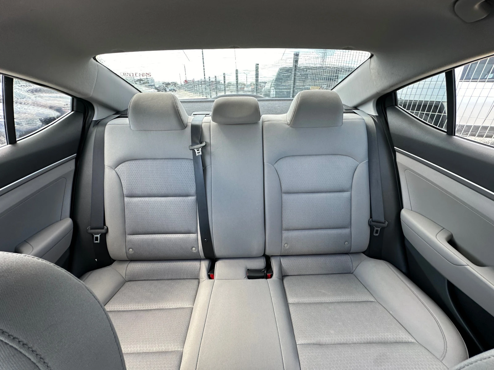 Hyundai Elantra 2.0* 2017г.* 44000км*  | Mobile.bg — изображение 12