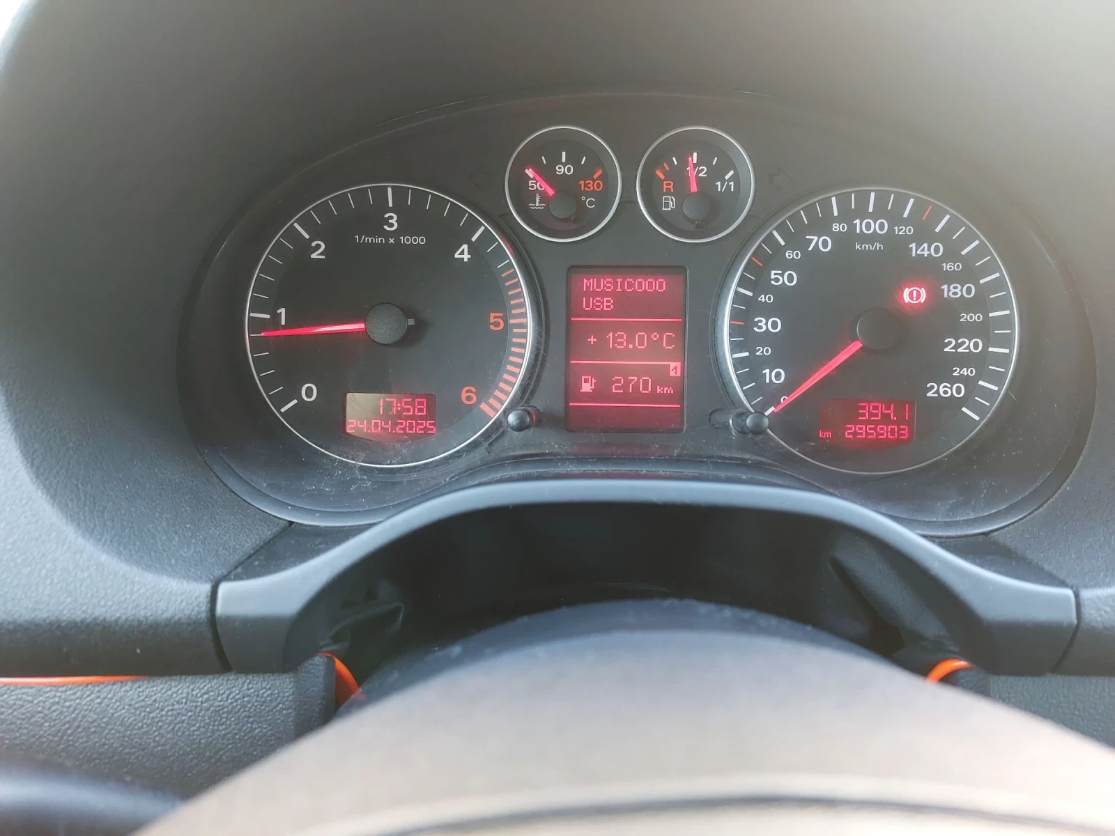 Audi A3 8PA Sline Quattro 4x4 2.0 TDI 170hp - изображение 7