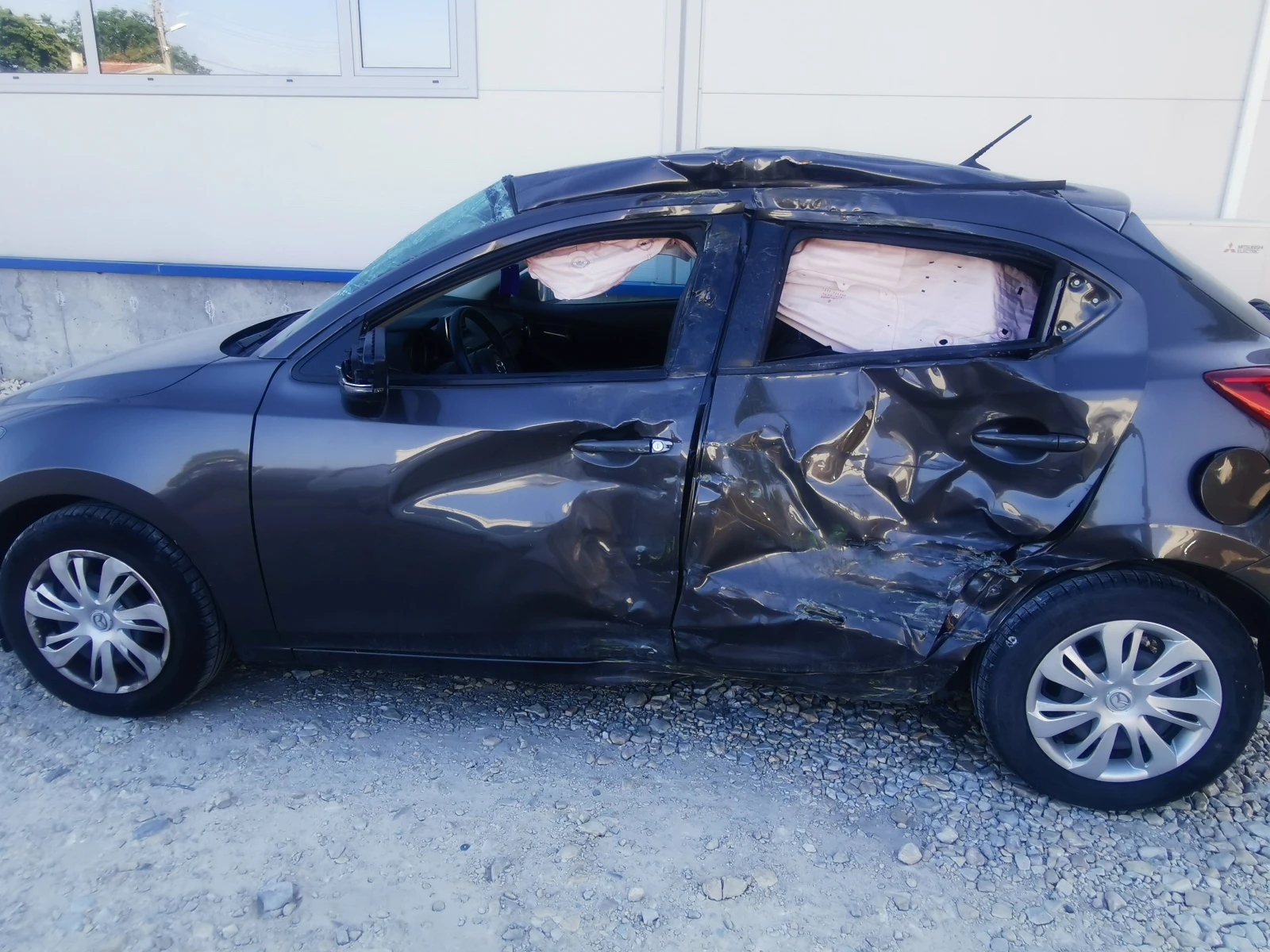 Mazda 2 1.5 SkyaktivG - изображение 4