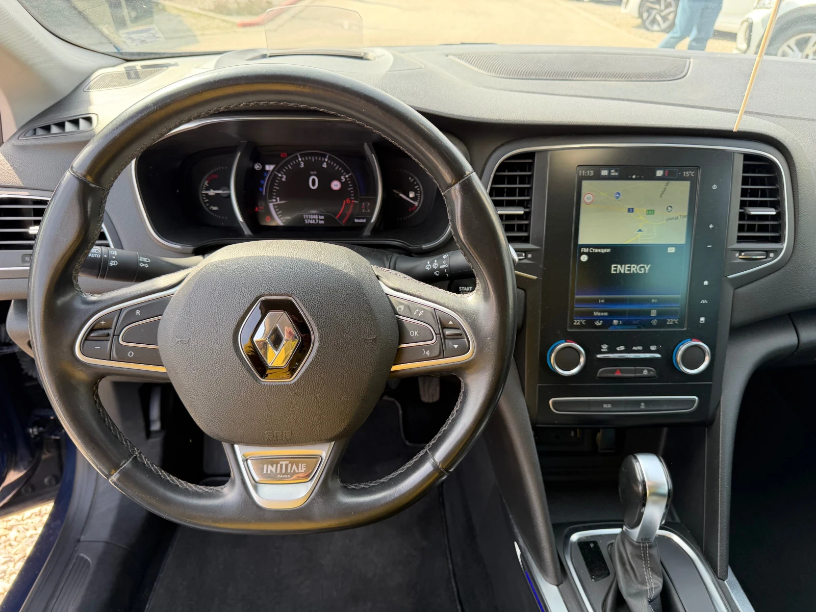 Renault Megane 1.3i 160k.с Initiale Paris Автоматик FULL, снимка 8 - Автомобили и джипове - 53890499