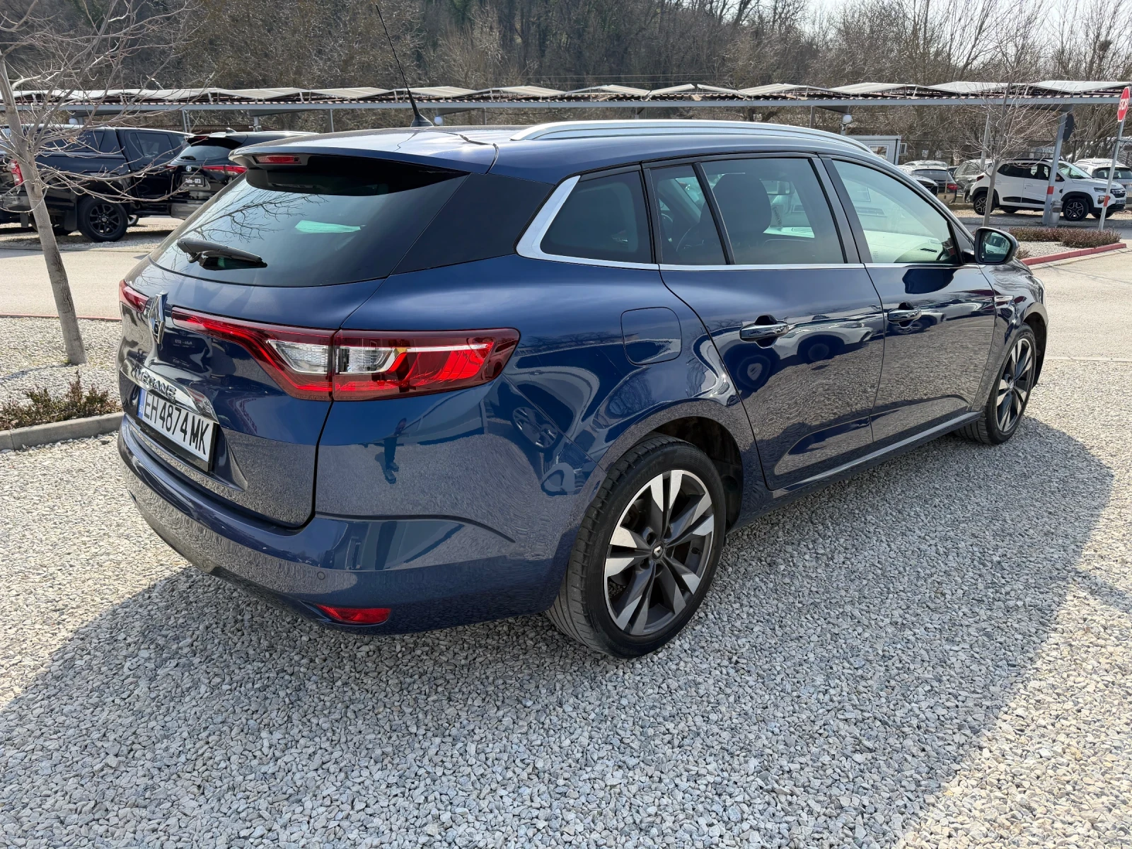 Renault Megane 1.3i 160k.с Initiale Paris Автоматик FULL, снимка 4 - Автомобили и джипове - 53890499