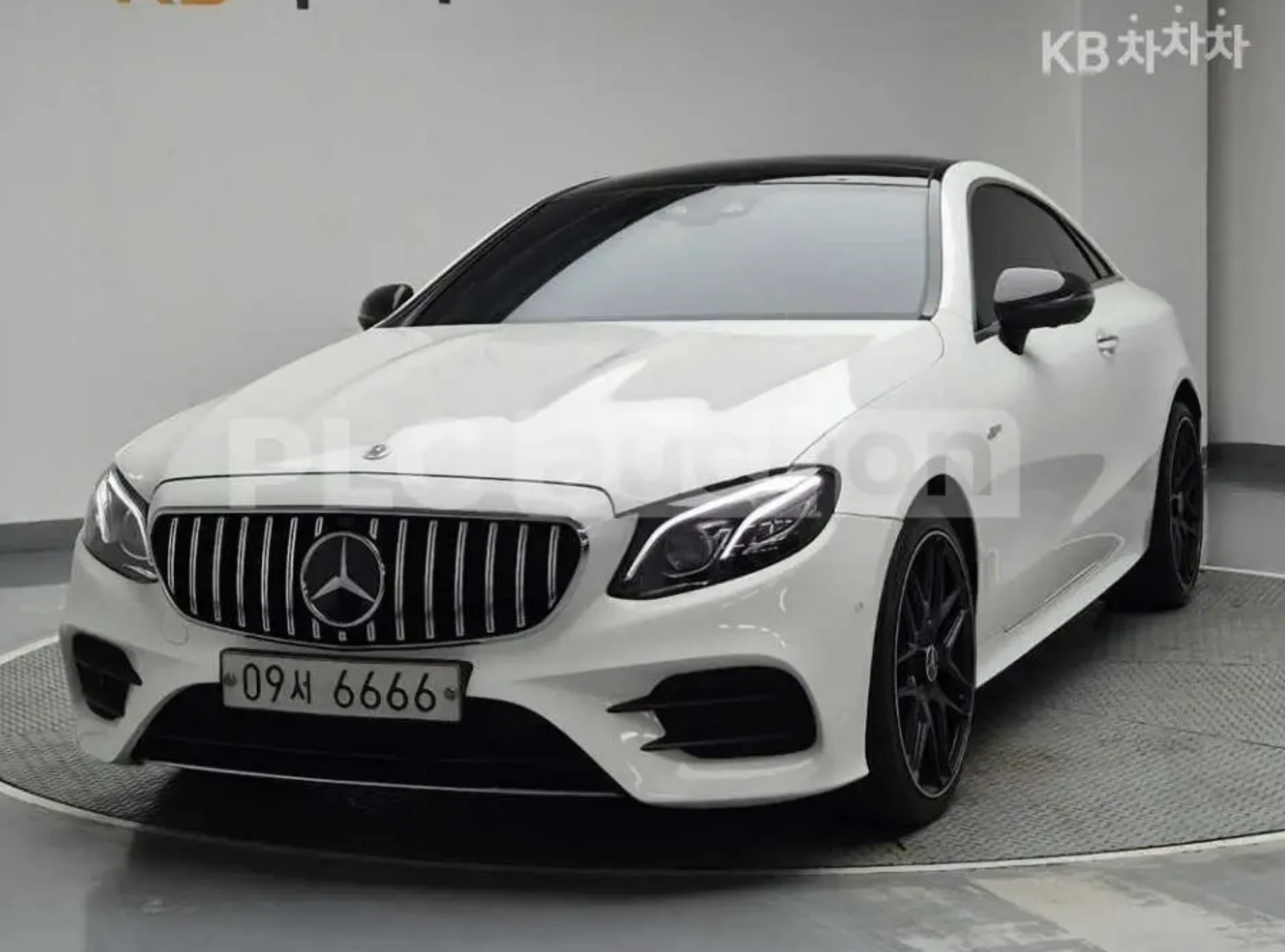 Mercedes-Benz E 400 4MATIC* ОБДУХ* BURMESTER* 