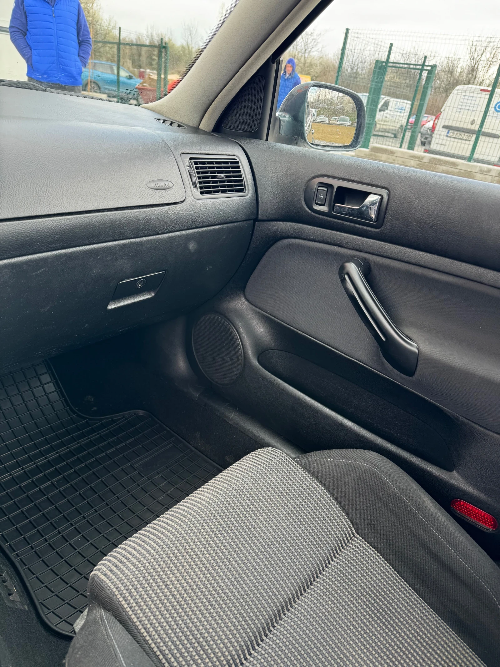 VW Golf 1.9 131hp, снимка 14 - Автомобили и джипове - 54258949