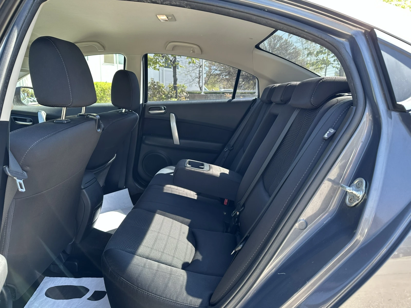 Mazda 6  ГАЗ/БЕНЗИН/АВТОМАТИК/ГАРАНЦИЯ, снимка 10 - Автомобили и джипове - 54352313
