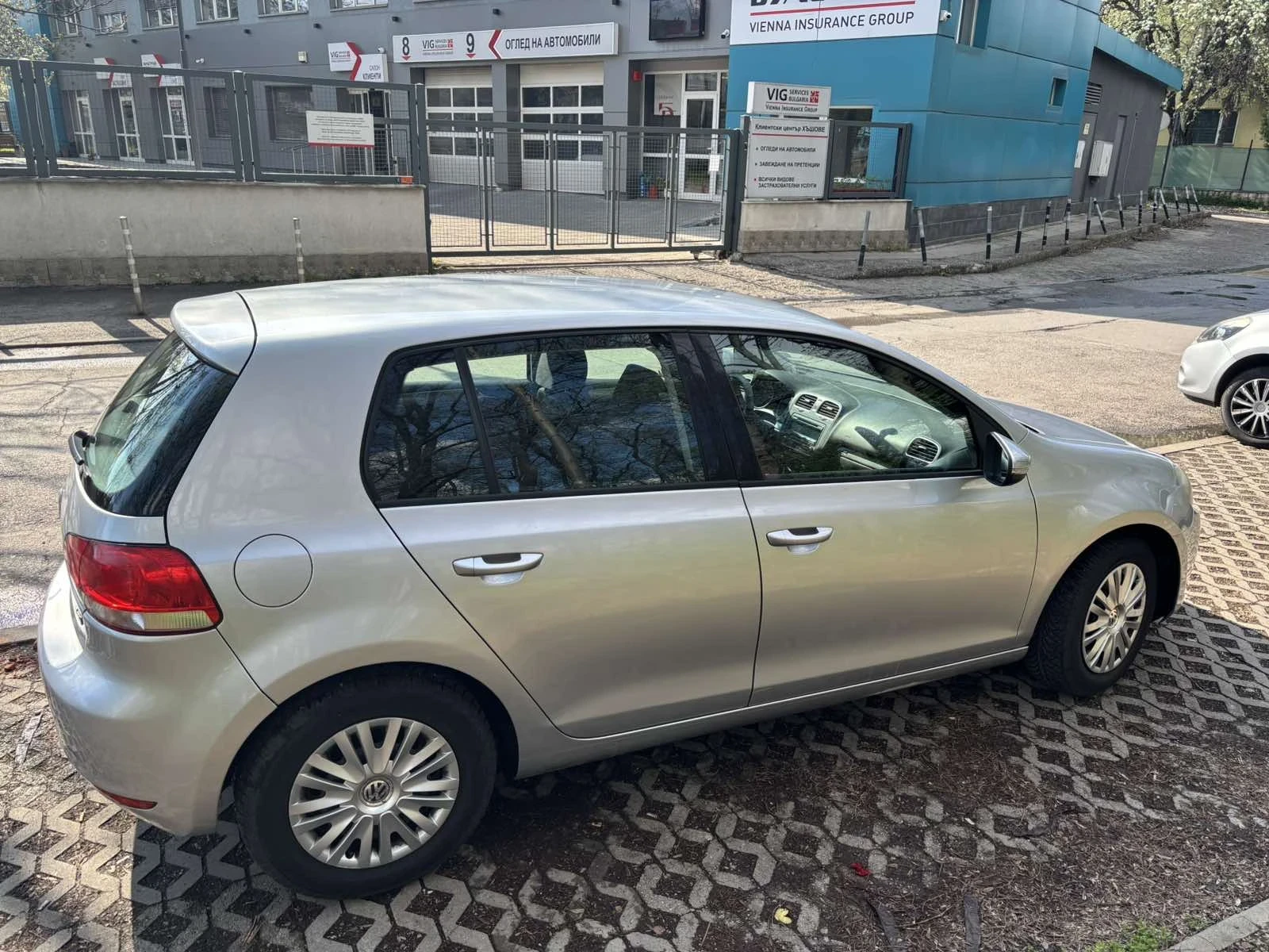 VW Golf 1.2 TSI, снимка 2 - Автомобили и джипове - 54396075