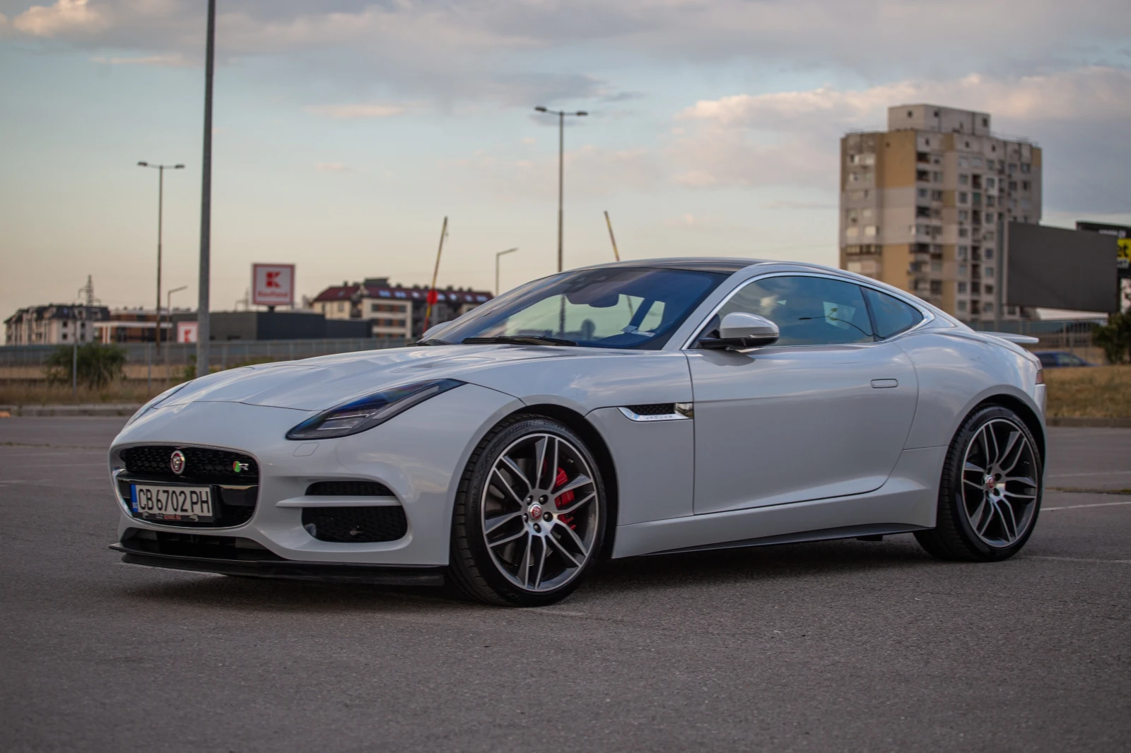 Jaguar F-Type R, 5.0 V8, AWD, снимка 4 - Автомобили и джипове - 54684197
