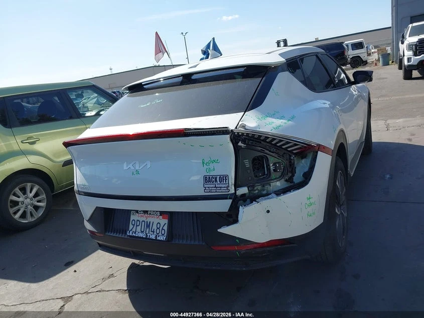 Kia EV6 2024 KIA EV6 LIGHT LONG RANGE, снимка 6 - Автомобили и джипове - 54797954