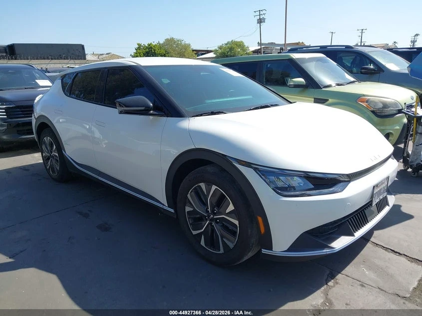 Kia EV6 2024 KIA EV6 LIGHT LONG RANGE