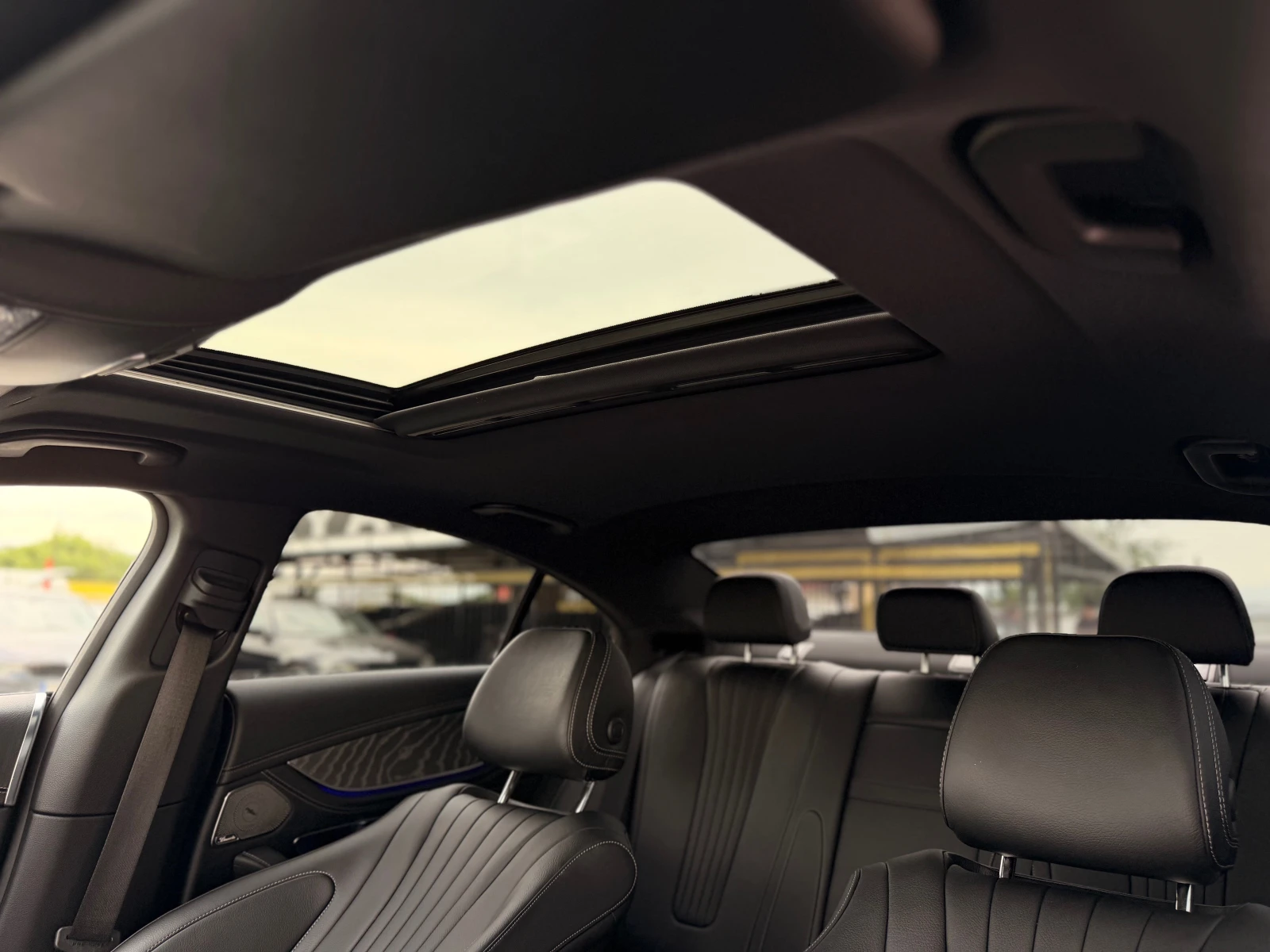 Mercedes-Benz CLS 350 d= 4Matic= 63 AMG= Distronic= Burmester= Камера= , снимка 14 - Автомобили и джипове - 54947187