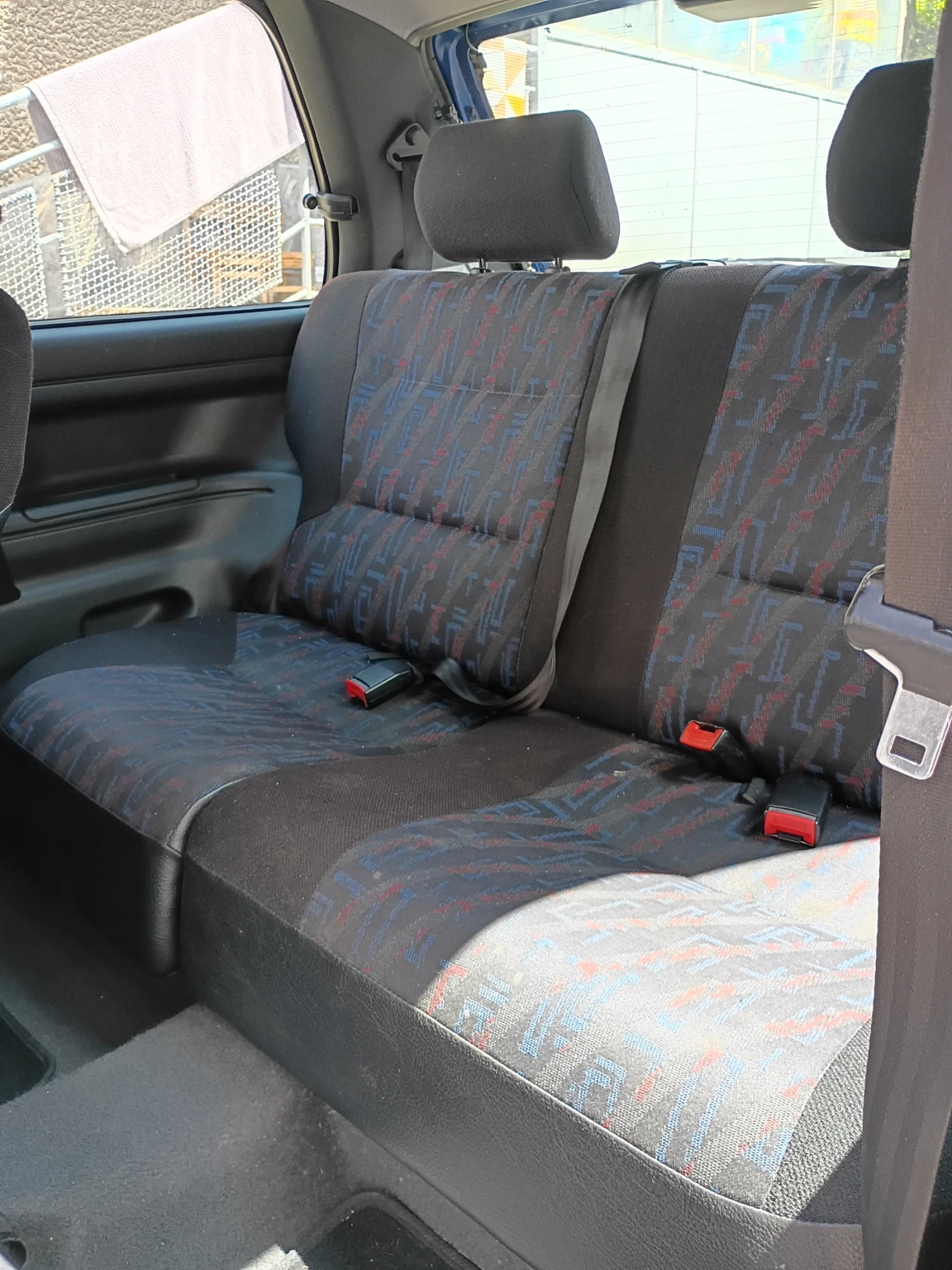 Peugeot 106