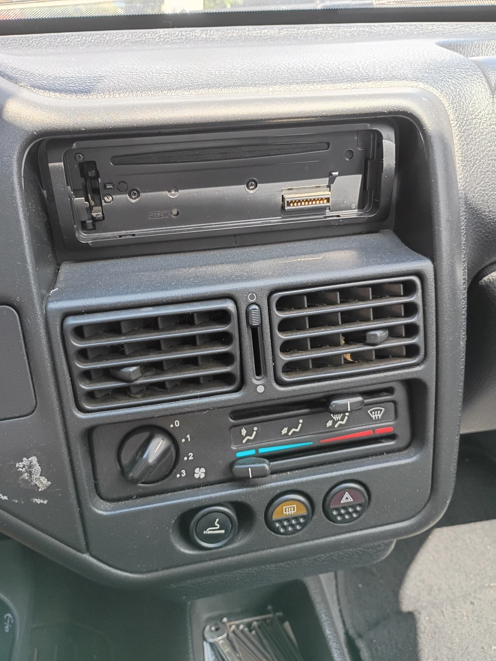 Peugeot 106, снимка 3 - Автомобили и джипове - 55219086
