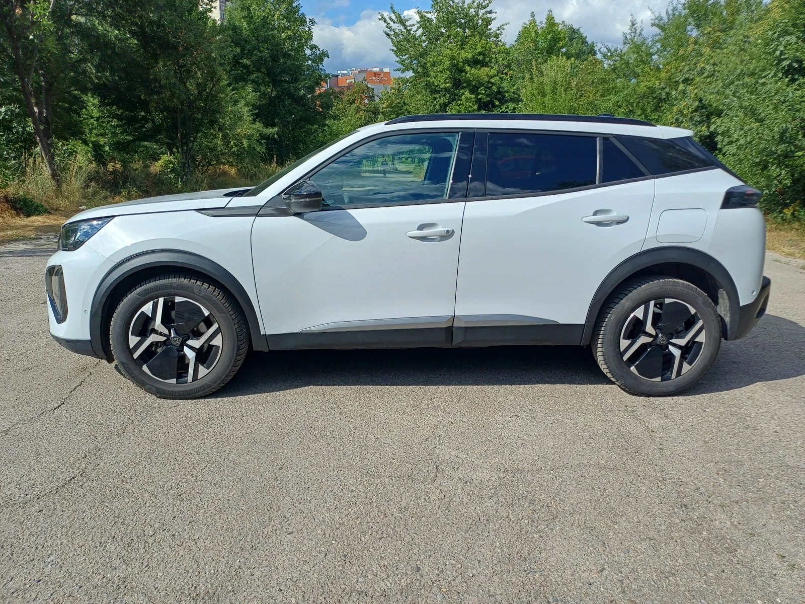 Peugeot 2008 1.2 HYBRID ALLURE, снимка 8 - Автомобили и джипове - 55282452