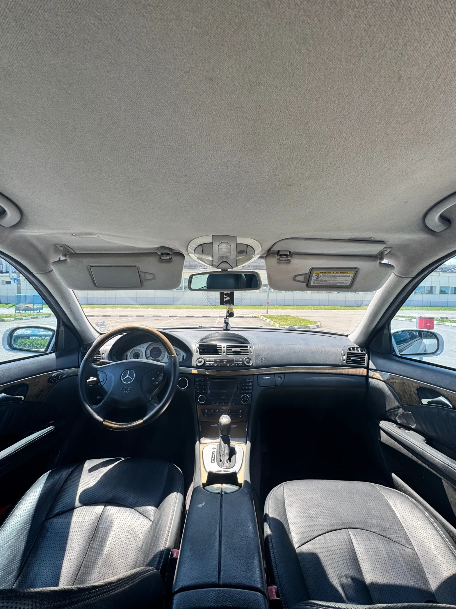 Mercedes-Benz E 270 Avangarde, снимка 8 - Автомобили и джипове - 55494463