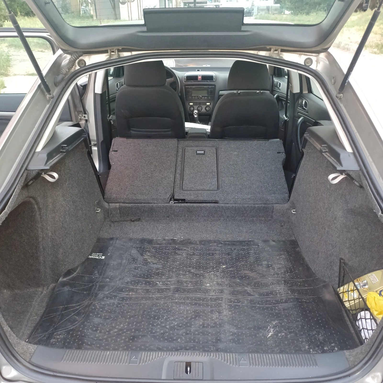 Skoda Octavia, снимка 8 - Автомобили и джипове - 55631308