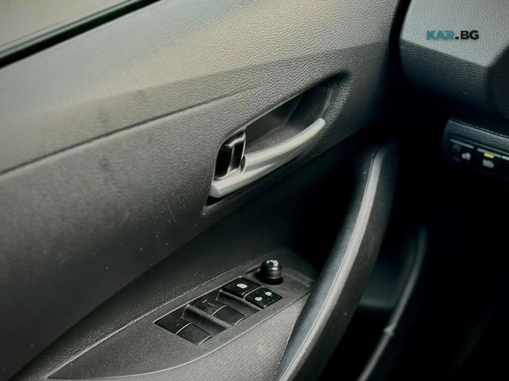 Toyota Corolla АвтоКредит* (ЦЕНА ДО БГ) , снимка 13 - Автомобили и джипове - 55903369