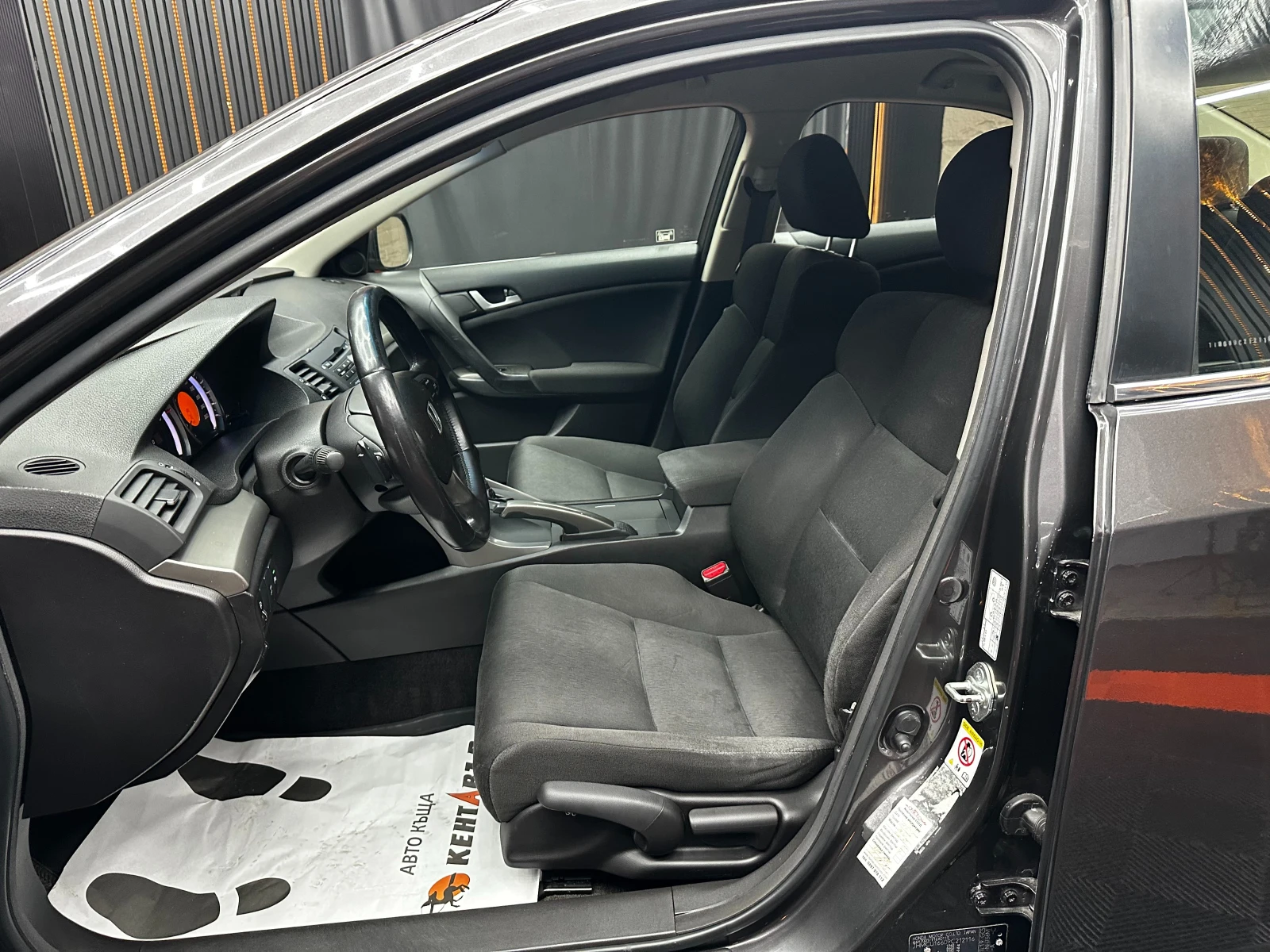 Honda Accord 2.0i 156 к.с. , снимка 6 - Автомобили и джипове - 56463790