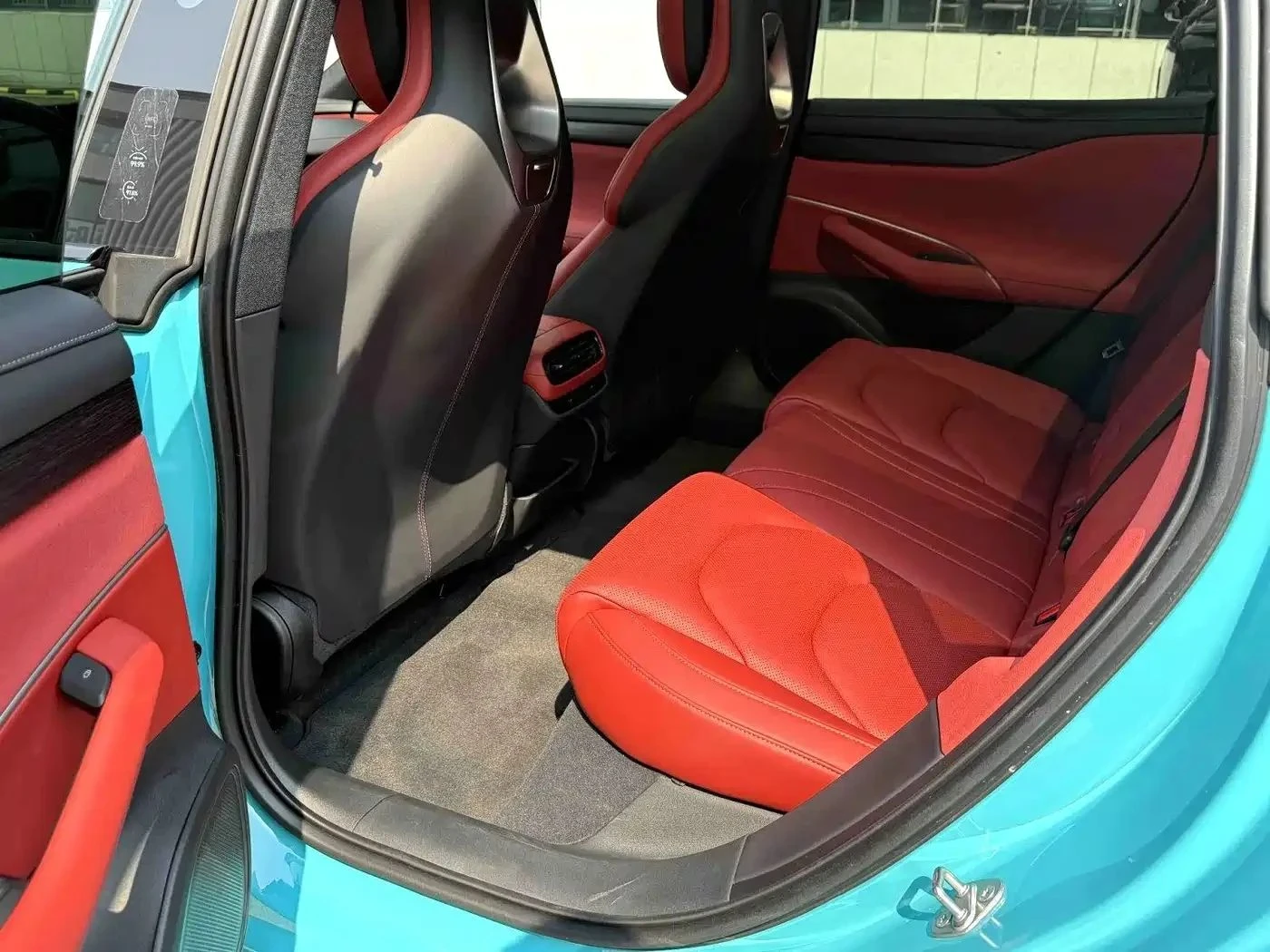 Xiaomi SU7, снимка 10 - Автомобили и джипове - 56711592
