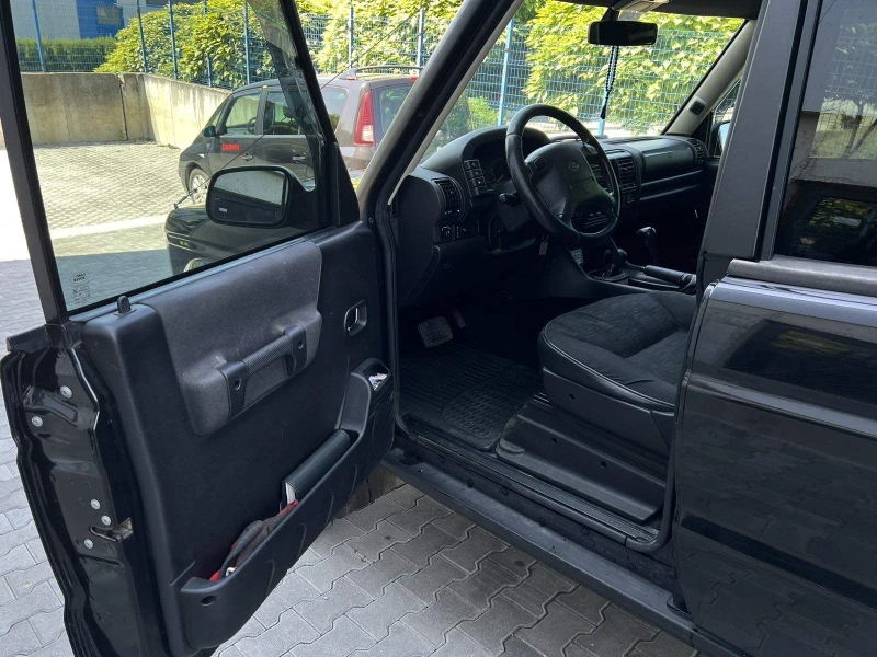 Land Rover Discovery 2.5 td, снимка 9 - Автомобили и джипове - 52508235