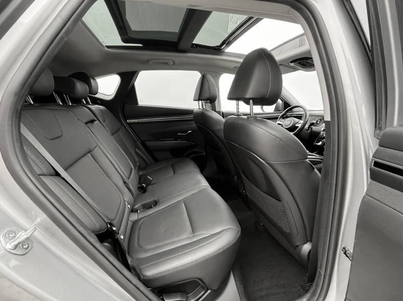 Hyundai Tucson 4x4#1.6HEV HYBRID#OBDUH#PODGREV#PANORAMA#360CAMERA, снимка 13 - Автомобили и джипове - 53128386