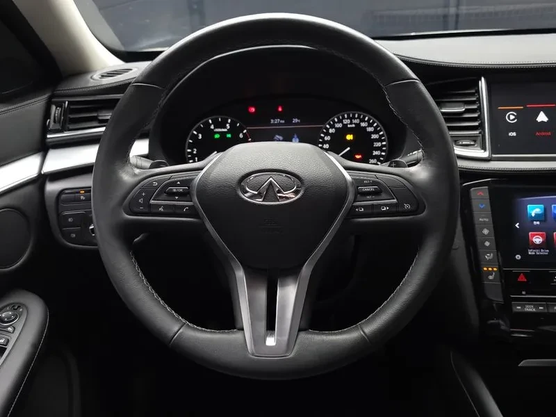 Infiniti QX50 Essential 2.0 Бензин, снимка 4 - Автомобили и джипове - 55456528