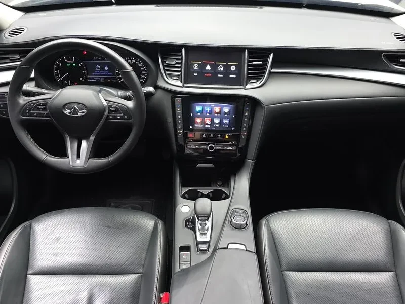 Infiniti QX50 Essential 2.0 Бензин, снимка 3 - Автомобили и джипове - 55456528