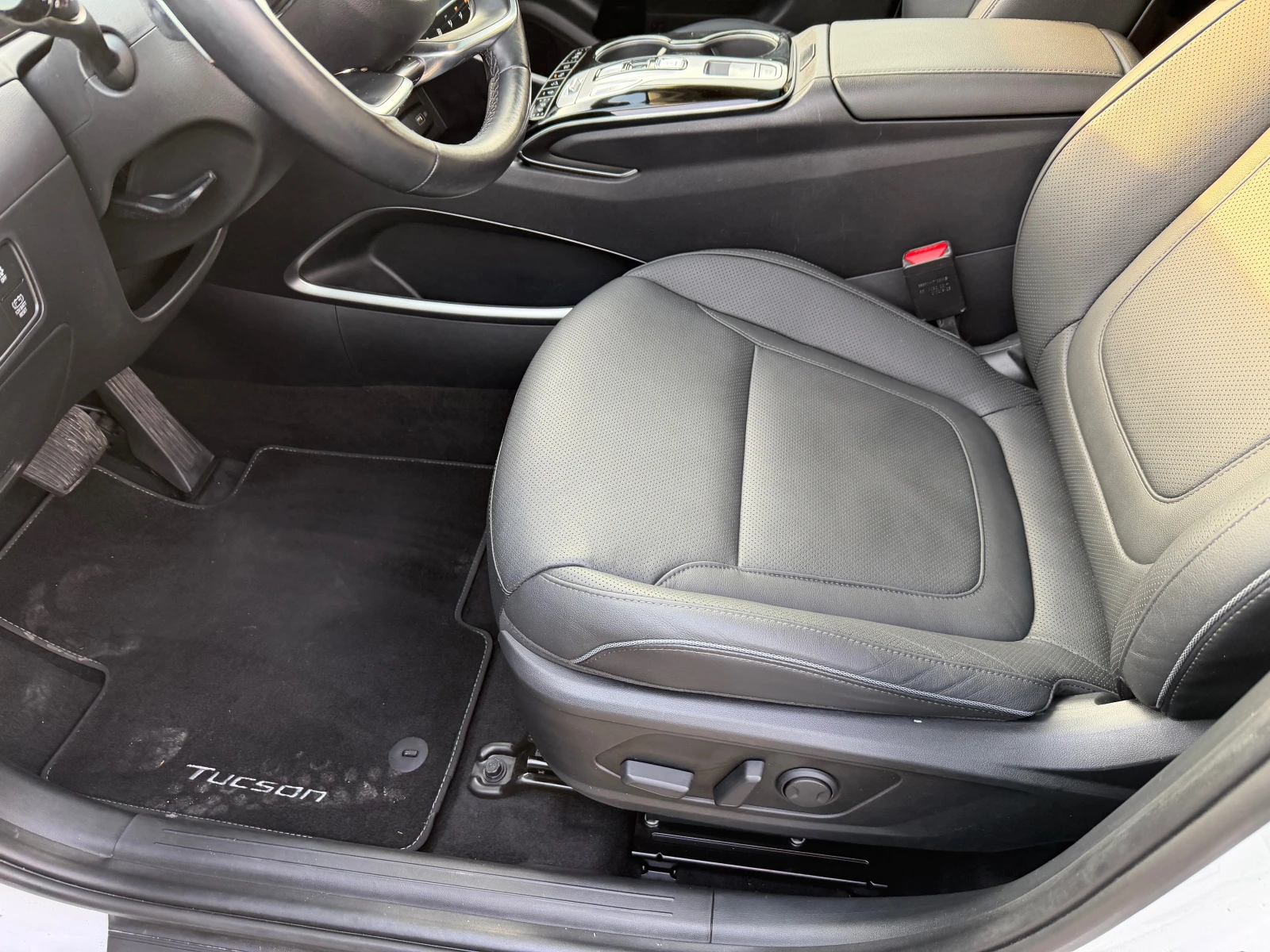 Hyundai Tucson 1.6 HYBRID PREMIUM - изображение 9