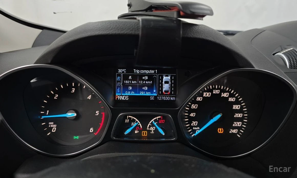 Ford Kuga  - изображение 8