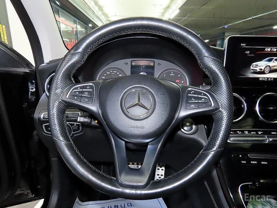 Mercedes-Benz GLC 220  - изображение 8