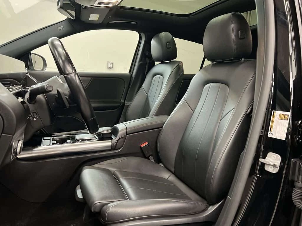 Mercedes-Benz GLA 250 AWD | HEATED SEATS| SUNROOF | CarPlay, снимка 7 - Автомобили и джипове - 53767005