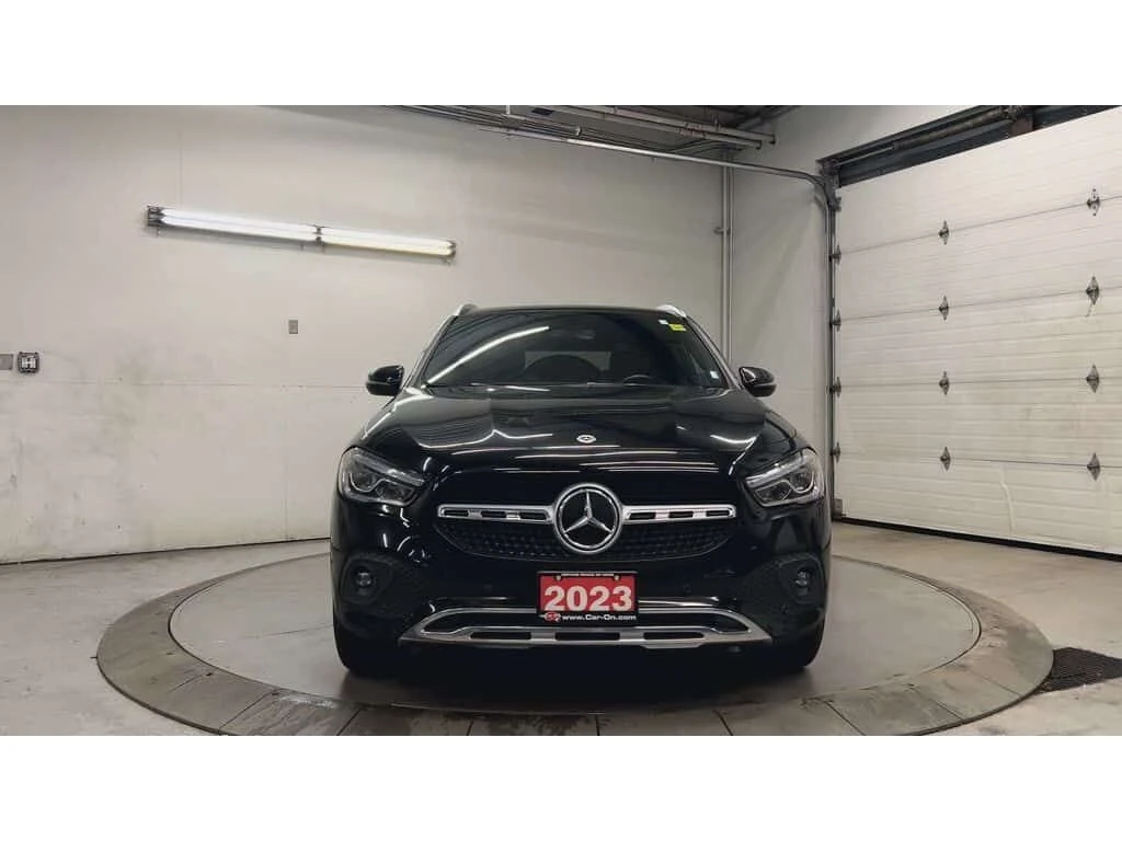 Mercedes-Benz GLA 250 AWD | HEATED SEATS| SUNROOF | CarPlay