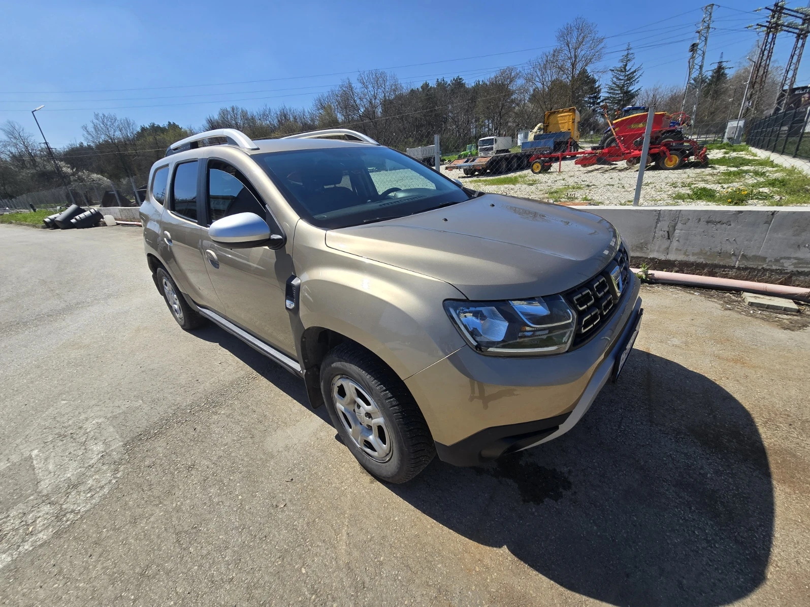 Dacia Duster, снимка 15 - Автомобили и джипове - 53985161