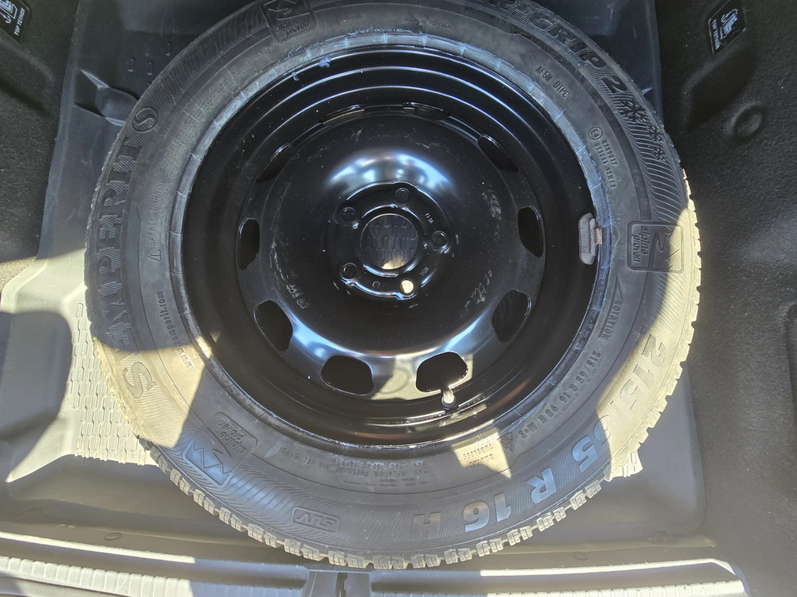 Dacia Duster, снимка 12 - Автомобили и джипове - 53985161