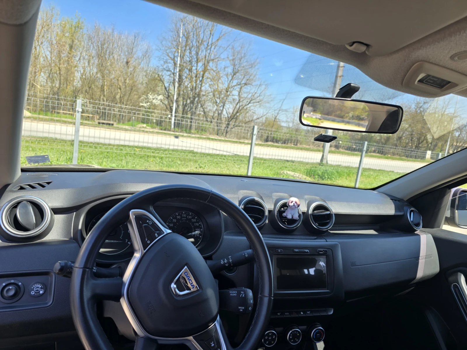 Dacia Duster, снимка 11 - Автомобили и джипове - 53985161