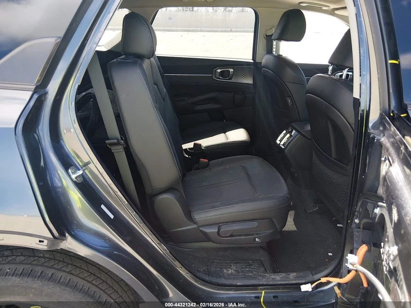 Kia Sorento 2.5l Sx, снимка 8 - Автомобили и джипове - 54315453