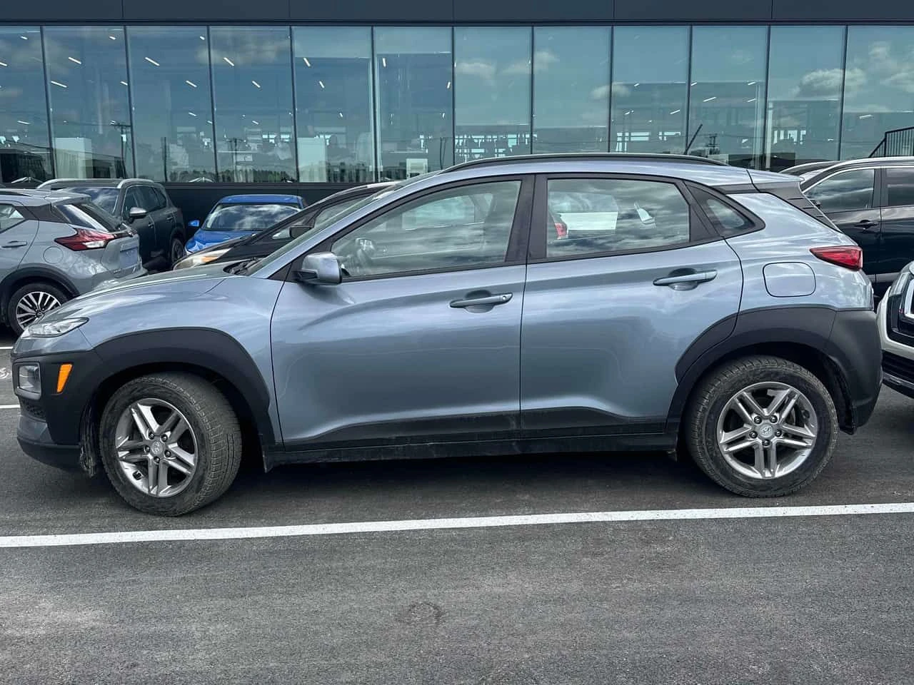 Hyundai Kona * Essential * CARFAX * ЦЕНА ДО БГ, снимка 3 - Автомобили и джипове - 54628532