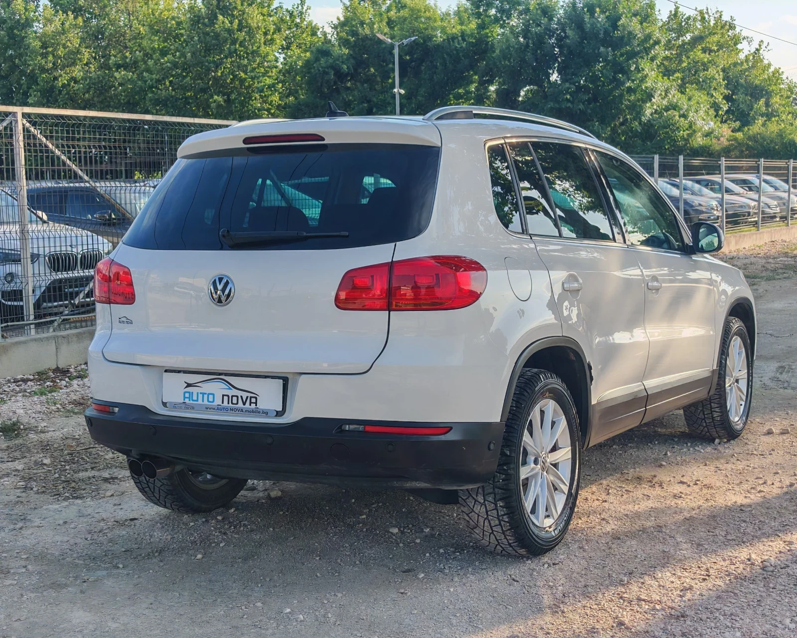 VW Tiguan 2.0 140 К.С. ДИЗЕЛ!АВТОМАТ! 4Х4! , снимка 7 - Автомобили и джипове - 54840382