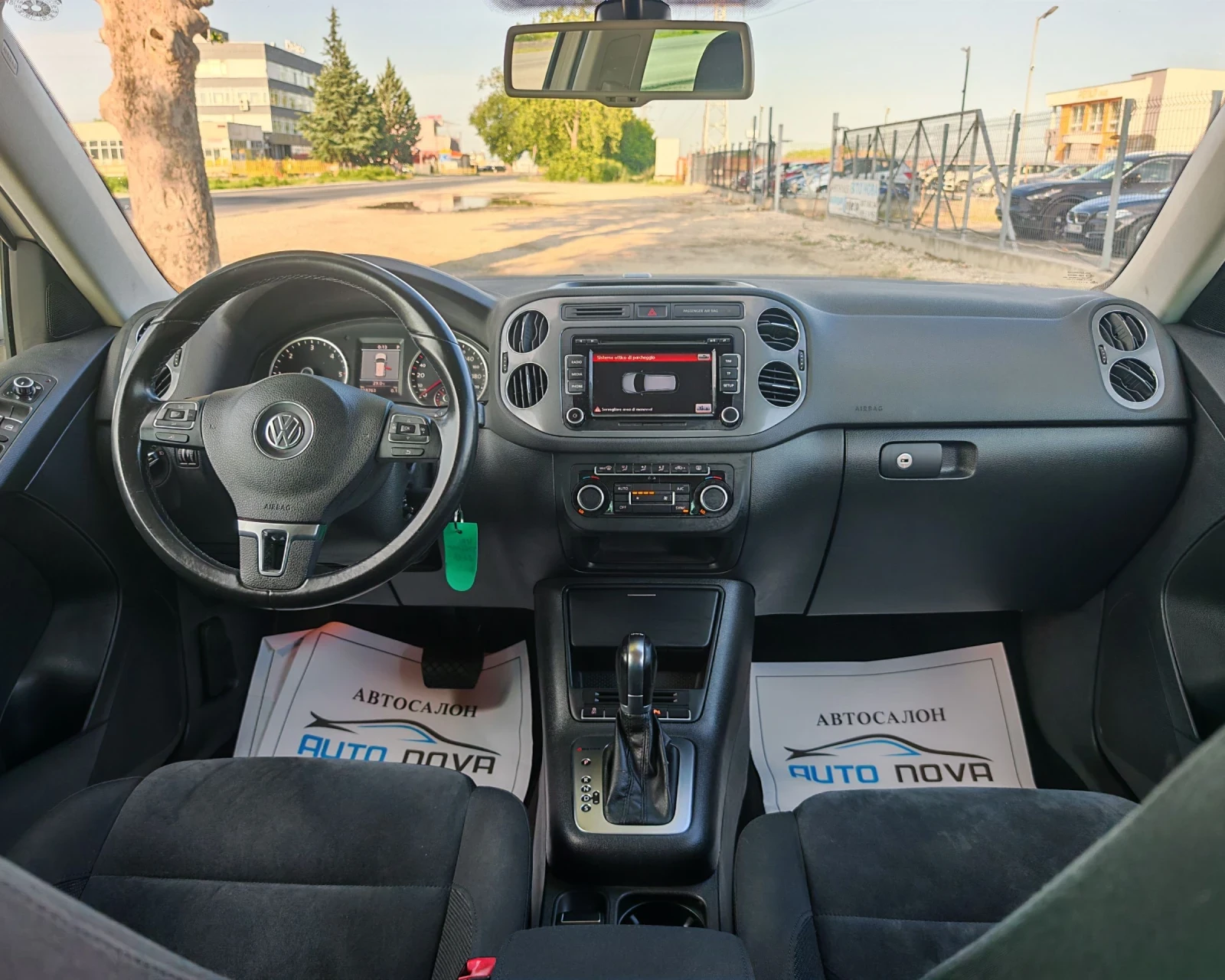 VW Tiguan 2.0 140 К.С. ДИЗЕЛ!АВТОМАТ! 4Х4! , снимка 13 - Автомобили и джипове - 54840382