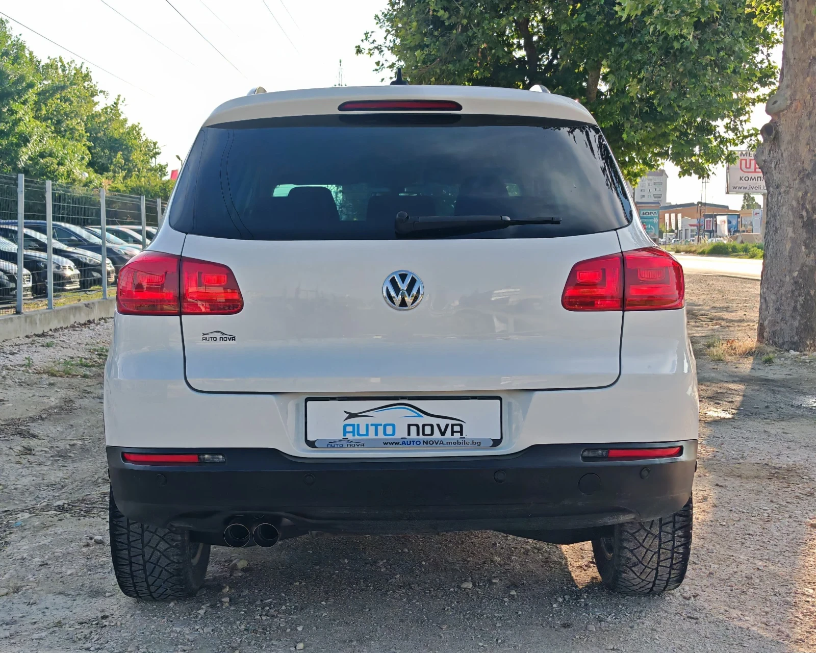 VW Tiguan 2.0 140 К.С. ДИЗЕЛ!АВТОМАТ! 4Х4! , снимка 6 - Автомобили и джипове - 54840382