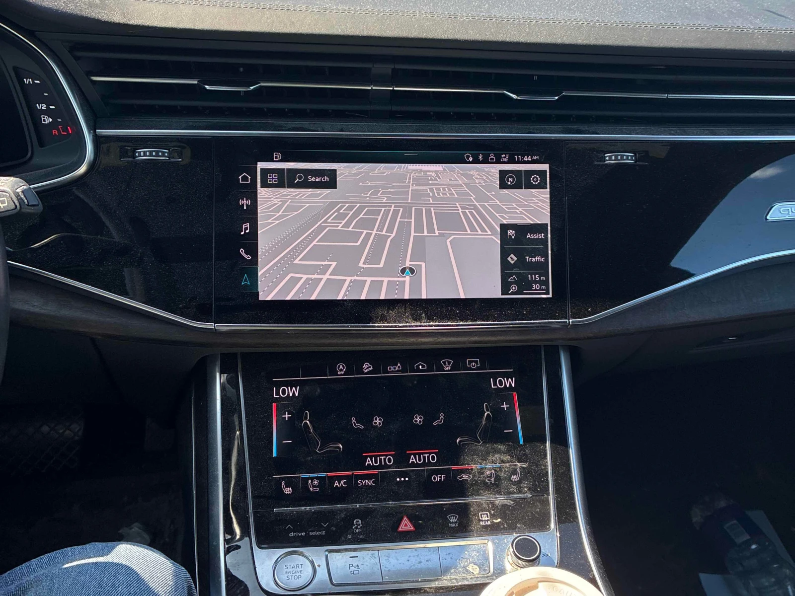 Audi Q8 Technik 55 TFSI quattro, снимка 9 - Автомобили и джипове - 56043430