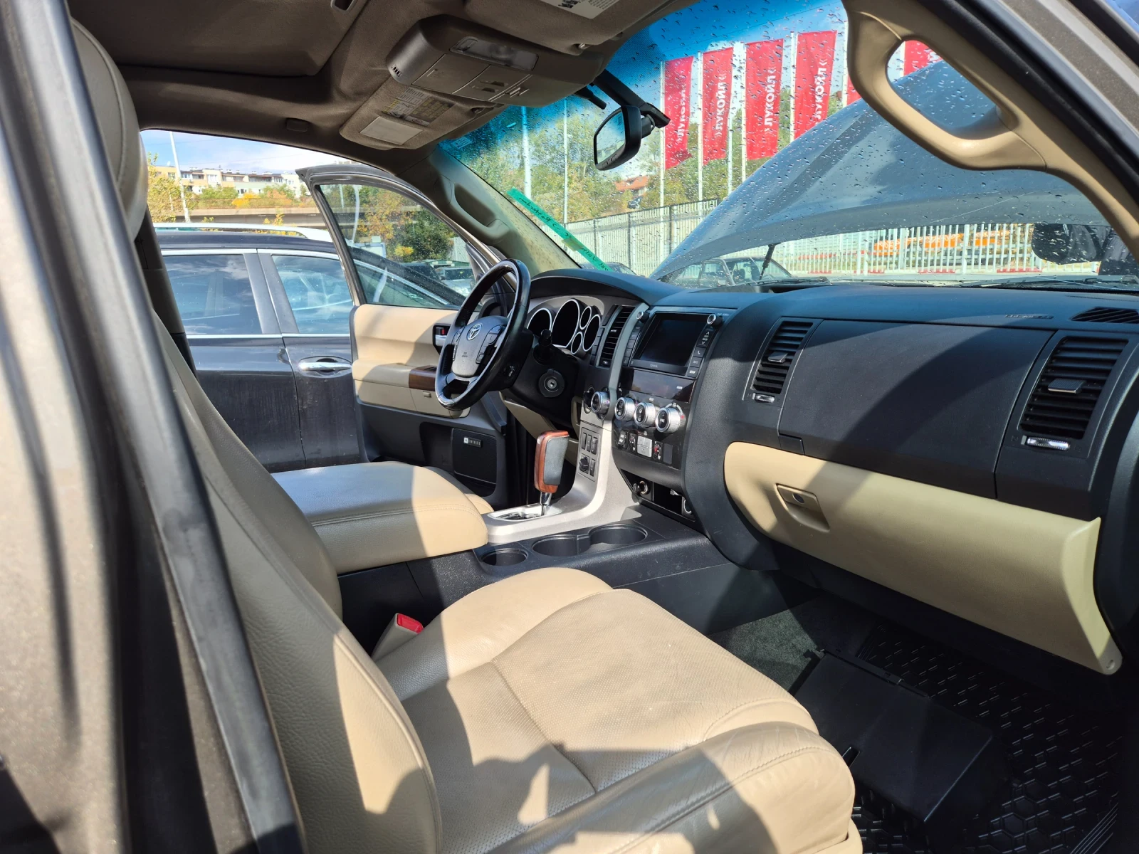 Toyota Sequoia PLATINIUM , снимка 8 - Автомобили и джипове - 56549269