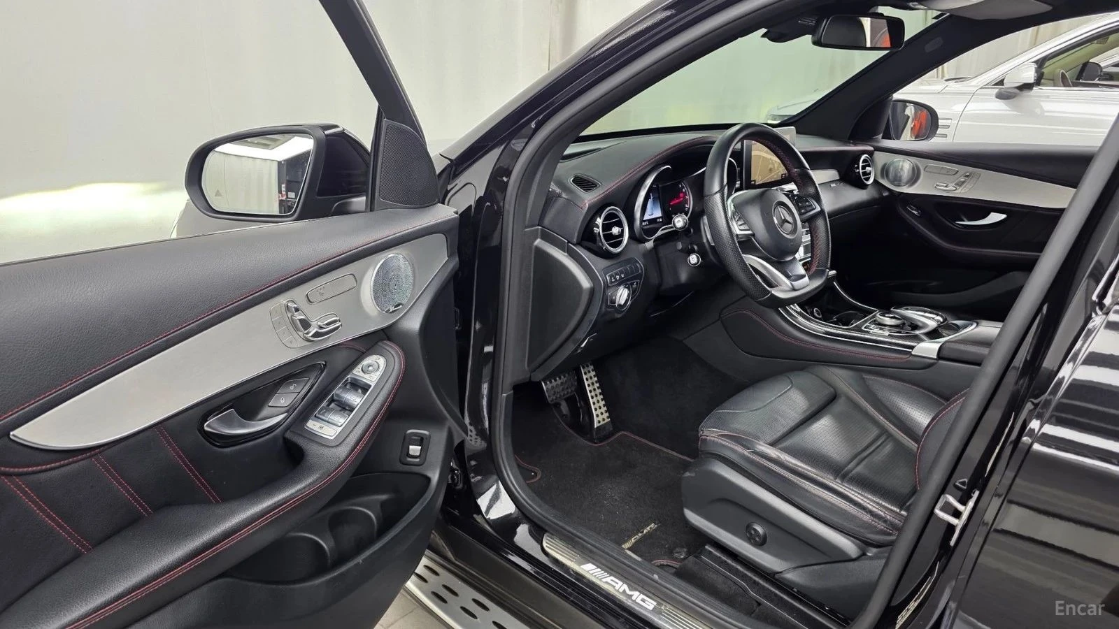 Mercedes-Benz GLC 43 AMG, снимка 8 - Автомобили и джипове - 56727024