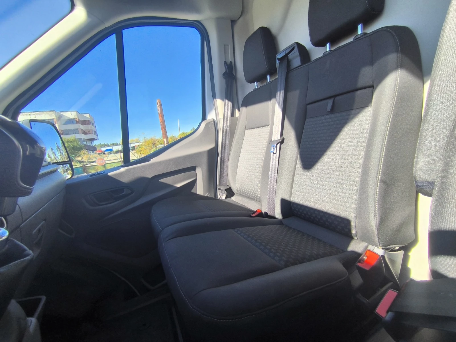 Ford Transit 350 L4H3 - изображение 9