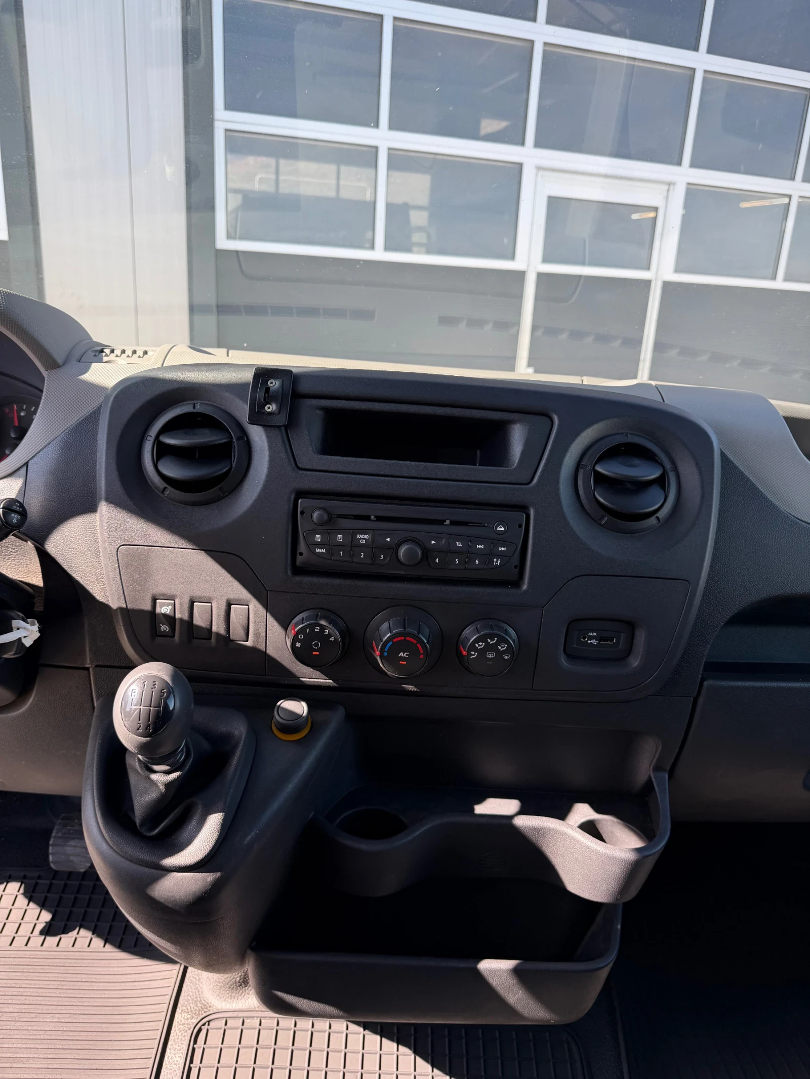 Renault Master, снимка 11 - Бусове и автобуси - 56357727