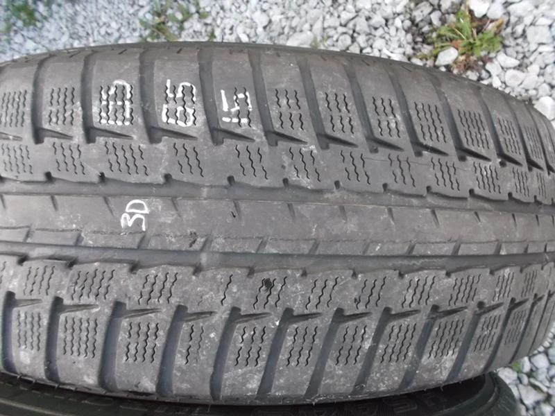 Гуми Зимни 195/65R15, снимка 2 - Гуми и джанти - 16385980