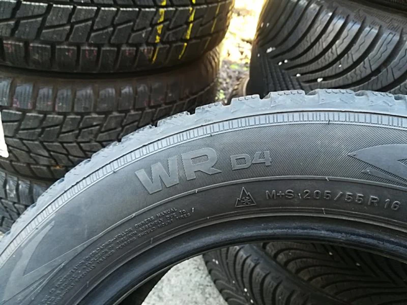 Гуми Зимни 205/55R16, снимка 5 - Гуми и джанти - 23732671