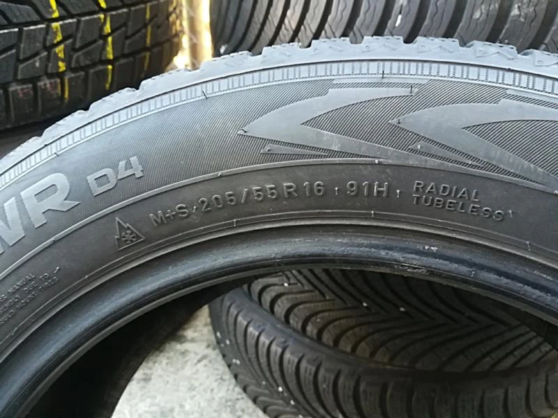 Гуми Зимни 205/55R16, снимка 6 - Гуми и джанти - 23732671