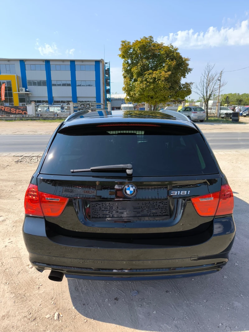 BMW 318 Е91 Facelift, снимка 4 - Автомобили и джипове - 46968627