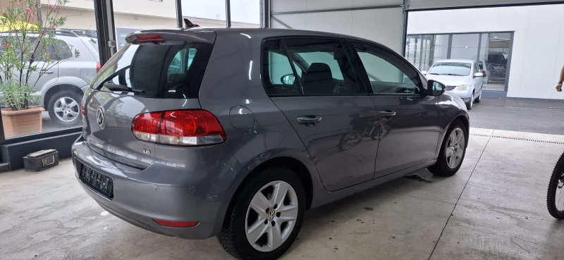 VW Golf 1.6i 102kc full, снимка 9 - Автомобили и джипове - 47209016