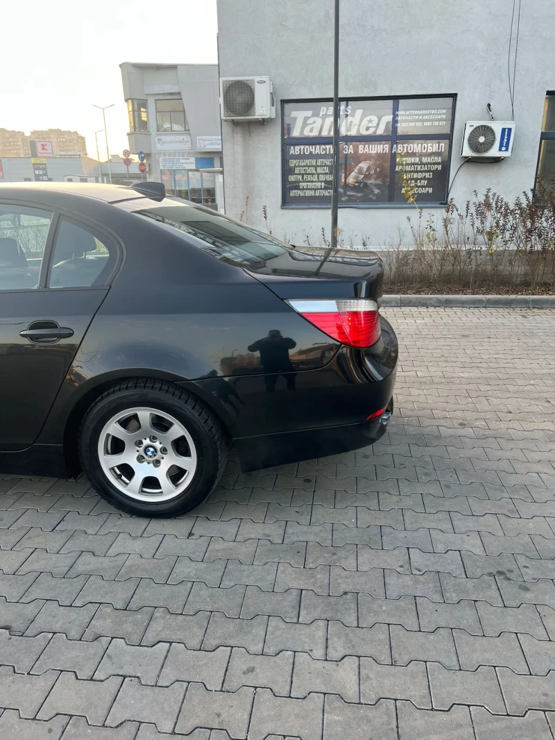 BMW 525, снимка 16 - Автомобили и джипове - 48541847