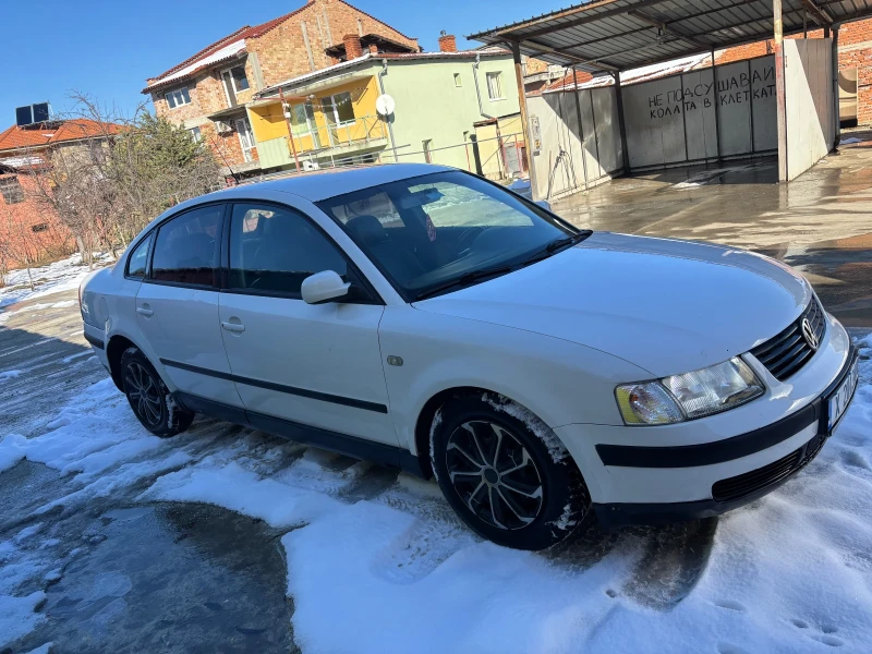 VW Passat, снимка 2 - Автомобили и джипове - 48721180